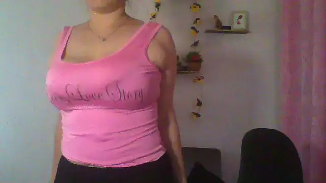 Snapshot of lorenitabella chatting on February 2025 07:31:02 PM lorenitabella online show from February 2025 07:31:02 PM