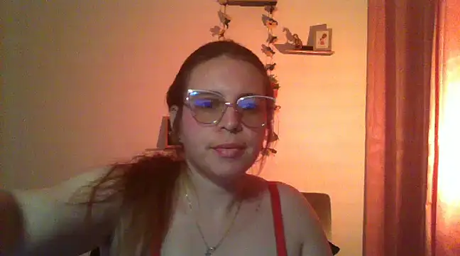 Snapshot of lorenitabella chatting on February 2025 11:25:02 PM lorenitabella online show from February 2025 11:25:02 PM