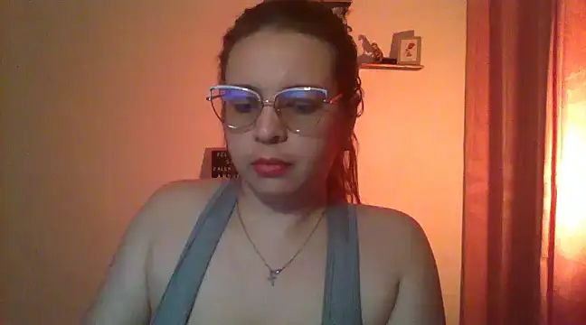 Snapshot of lorenitabella chatting on February 2025 06:10:02 AM lorenitabella online show from February 2025 06:10:02 AM