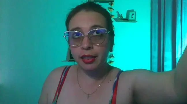 Snapshot of lorenitabella chatting on February 2025 09:20:02 PM lorenitabella online show from February 2025 09:20:02 PM