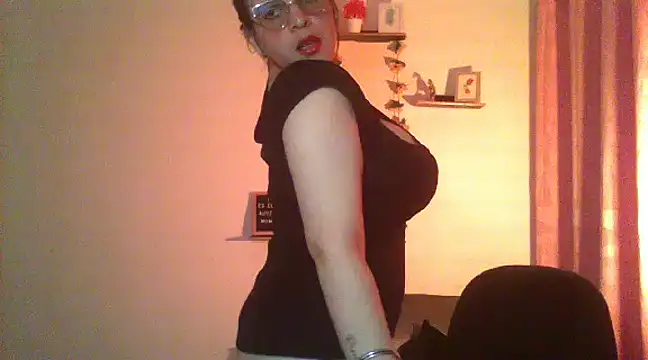 Snapshot of lorenitabella chatting on February 2025 02:18:01 AM lorenitabella online show from February 2025 02:18:01 AM