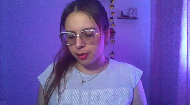 Snapshot of lorenitabella chatting on February 2025 06:29:01 AM lorenitabella online show from February 2025 06:29:01 AM