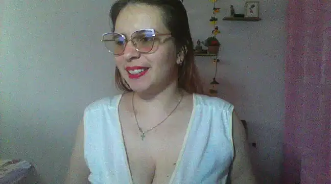 Snapshot of lorenitabella chatting on March 2025 07:32:02 PM lorenitabella online show from March 2025 07:32:02 PM