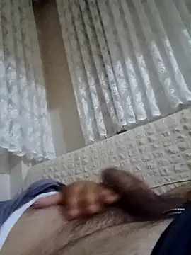 Snapshot of kevgir08 chatting on June 2026 09:18:01 PM kevgir08 online show from June 2026 09:18:01 PM