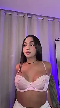 Snapshot of carminaurmommy chatting on May 2026 03:58:02 AM carminaurmommy online show from May 2026 03:58:02 AM