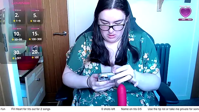 Rebecca Summer online show from March 2026 07:46:01 AM