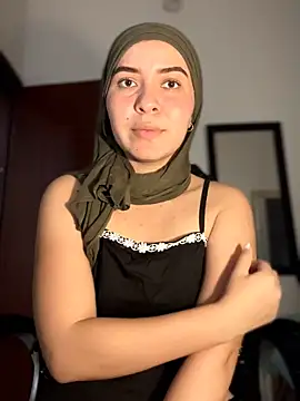 MatchedEyebrow online show from April 2026 09:38:01 PM