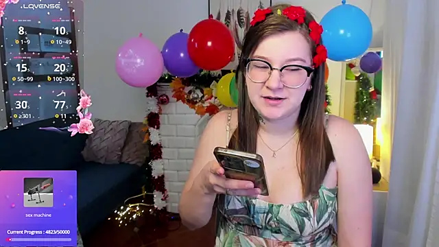 Snapshot of HunnyyLove chatting on December 2024 04:10:02 PM HunnyyLove online show from December 2024 04:10:02 PM