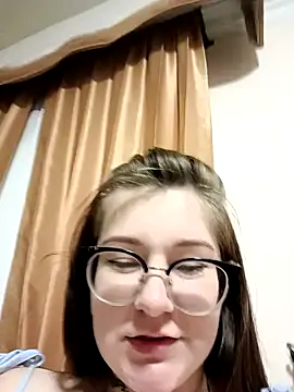 Snapshot of HunnyyLove chatting on December 2024 10:43:02 PM HunnyyLove online show from December 2024 10:43:02 PM