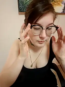 Snapshot of HunnyyLove chatting on December 2024 02:57:02 PM HunnyyLove online show from December 2024 02:57:02 PM