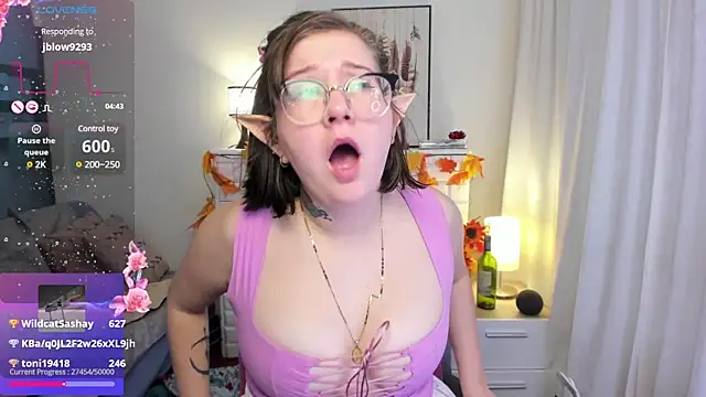 Snapshot of HunnyyLove chatting on February 2025 09:12:01 PM HunnyyLove online show from February 2025 09:12:01 PM
