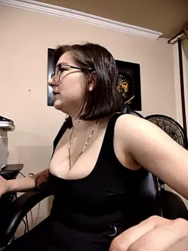 Snapshot of HunnyyLove chatting on March 2025 09:54:02 PM HunnyyLove online show from March 2025 09:54:02 PM