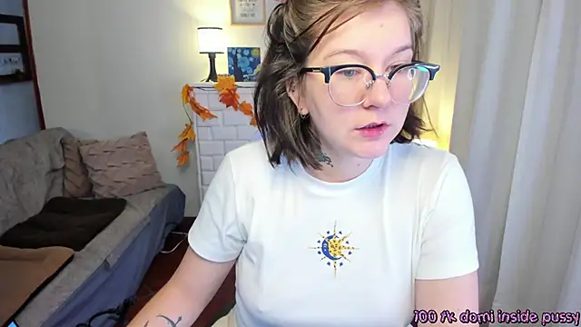 Snapshot of HunnyyLove chatting on March 2025 12:44:01 PM HunnyyLove online show from March 2025 12:44:01 PM