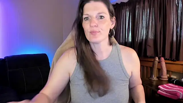 Kelly Carolina online show from September 2025 07:06:02 PM