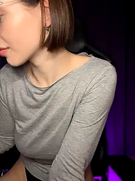 Camilla Railian online show from December 2024 12:24:01 AM