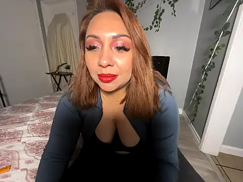 linalooove online show from October 2025 04:13:01 AM