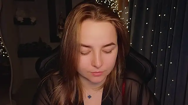 Mira Mermayd online show from December 2025 01:12:02 AM