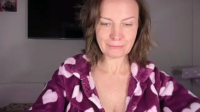 RachellAmazing online show from May 2026 06:47:02 PM