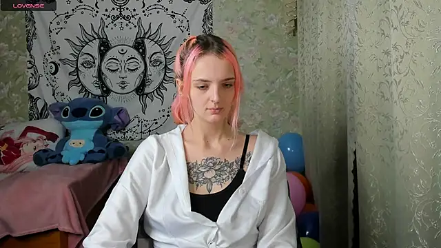 Cutie Adelia online show from December 2024 12:07:02 PM