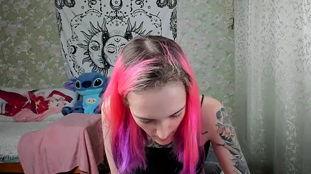 Cutie Adelia online show from February 2025 01:49:02 PM