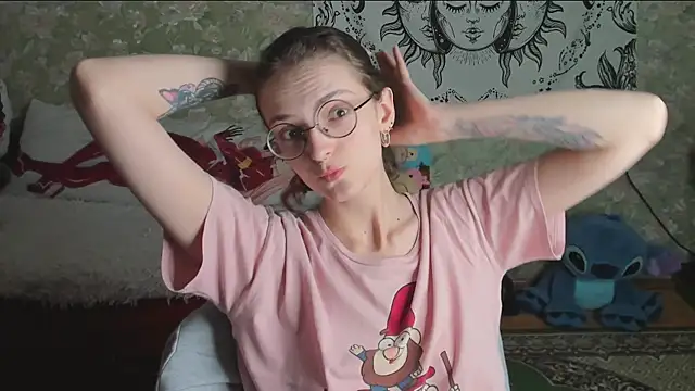 Cutie Adelia online show from April 2026 04:15:02 PM