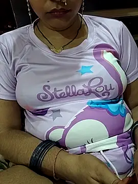 Snapshot of Diya_143 chatting on June 2026 05:34:02 PM Diya 143 online show from June 2026 05:34:02 PM