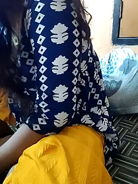 Snapshot of Diya_143 chatting on July 2026 05:02:02 AM Diya 143 online show from July 2026 05:02:02 AM