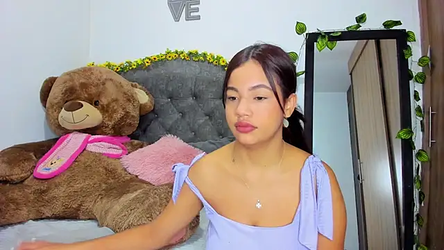 Snapshot of AnahiRivera chatting on October 2025 10:59:02 AM AnahiRivera online show from October 2025 10:59:02 AM