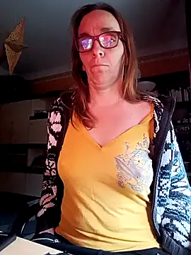 Dettybitch40 online show from October 2025 07:50:02 AM