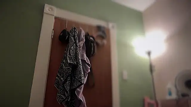 nativepumpkin95 online show from December 2025 12:28:02 AM