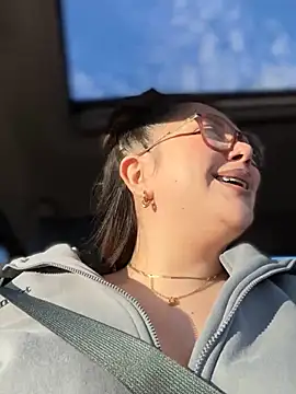 nativepumpkin95 online show from February 2026 10:39:02 PM