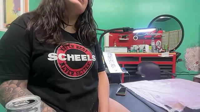 nativepumpkin95 online show from April 2026 06:20:02 AM