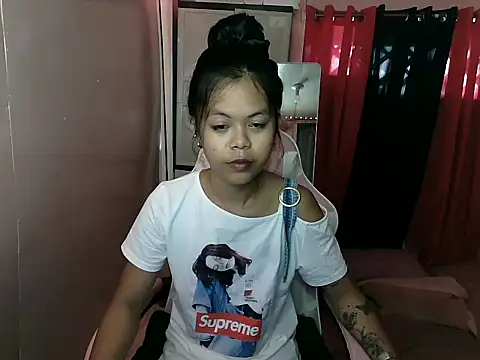 young salsalita online show from February 2025 08:51:02 AM