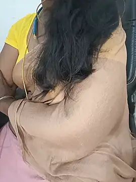 Snapshot of Tamil-hotwife chatting on June 2026 09:15:01 AM Tamil-hotwife online show from June 2026 09:15:01 AM