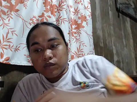 Snapshot of bettina_love chatting on October 2025 04:50:01 PM bettina love online show from October 2025 04:50:01 PM