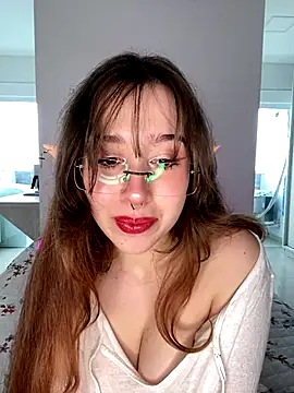 tsuki chan on online show from October 2025 01:22:02 PM