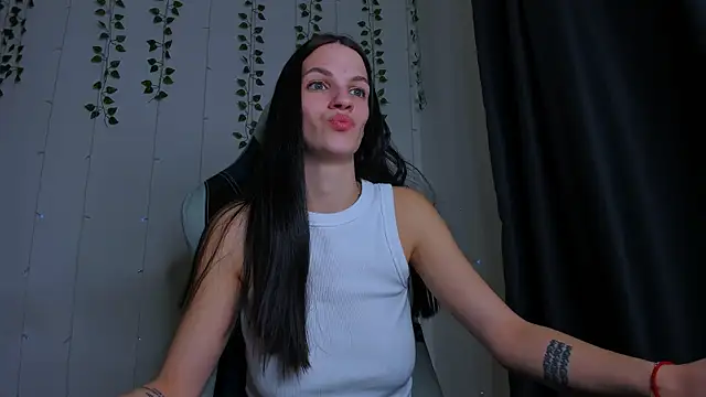 KarlaSim online show from October 2025 08:43:01 PM