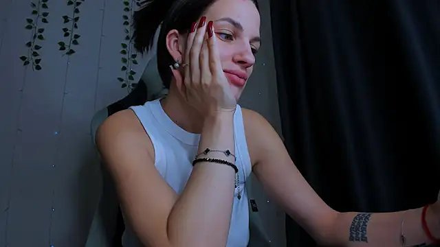 KarlaSim online show from November 2025 08:49:01 AM