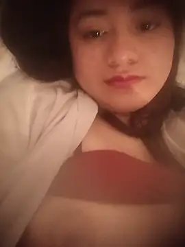 Snapshot of kitty_222 chatting on May 2026 02:18:01 AM kitty 222 online show from May 2026 02:18:01 AM