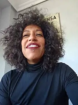 Goldenlace online show from October 2025 12:30:01 PM