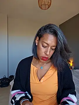 Goldenlace online show from November 2025 11:22:02 AM