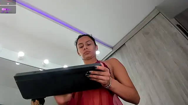 Snapshot of karlyn_angels chatting on June 2026 08:35:01 PM karlyn angels online show from June 2026 08:35:01 PM