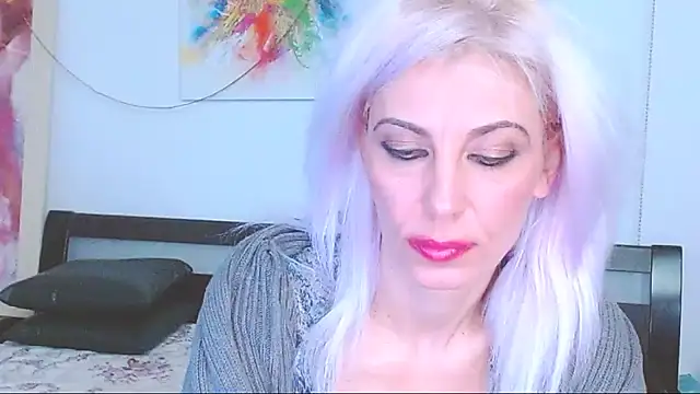 HoneyLara online show from January 2025 02:37:01 AM