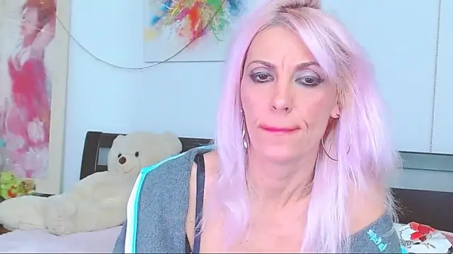 HoneyLara online show from October 2025 07:13:01 PM