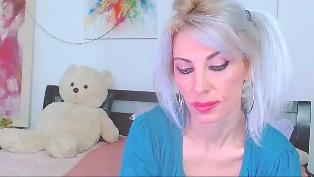 HoneyLara online show from March 2026 08:13:01 PM