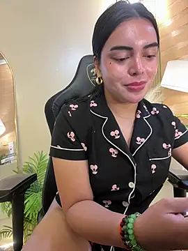 HotstuffCherrySummer online show from February 2025 01:09:02 PM