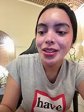 Snapshot of HotstuffCherrySummer chatting on May 2026 11:29:01 AM HotstuffCherrySummer online show from May 2026 11:29:01 AM