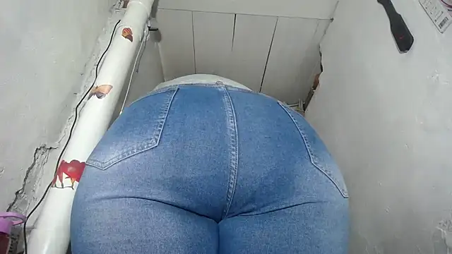 nattashafoxx online show from February 2026 03:15:01 AM