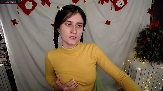 MaryEm976 online show from December 2024 03:47:02 PM