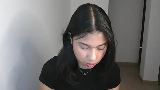 dark enchantress  online show from December 2024 12:15:02 AM